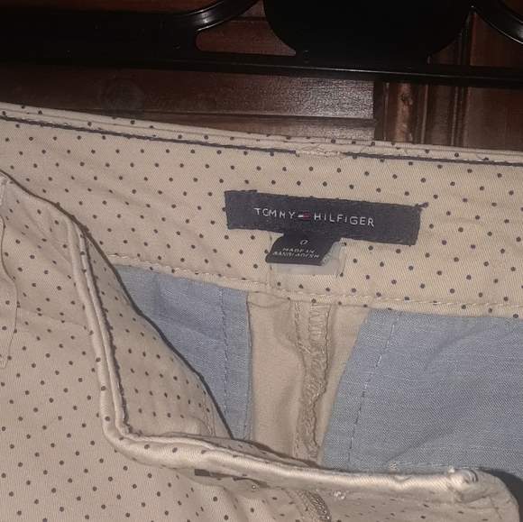 Tommy Hilfiger women's polka dot chinos/slacks. Size 0. Cream color. Cotton. - Picture 3 of 5